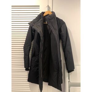 NWT Aritzia Babaton Bowerman Black Asymmetrical Zip Down Puffer Jacket Coat XS 0